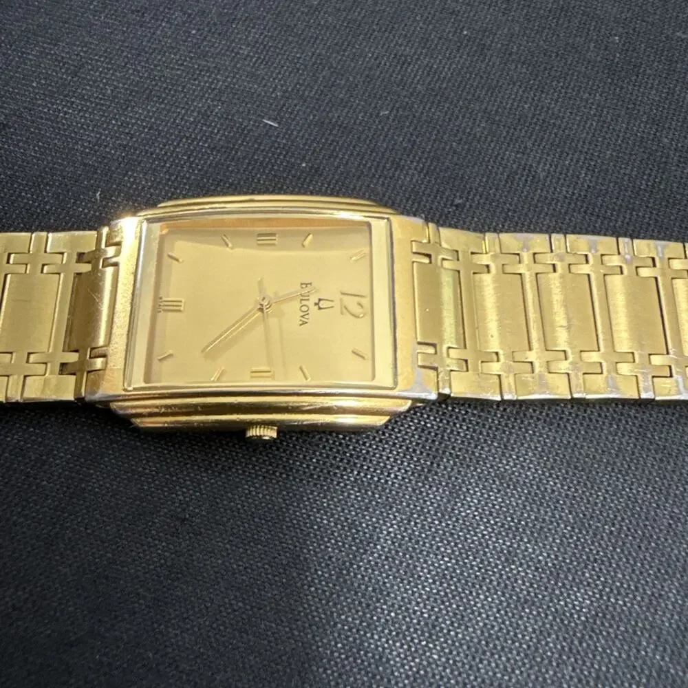 Vintage Bulova C967698 Gold Tank Dress Unisex Midsize 26mm New Battery (Z4)